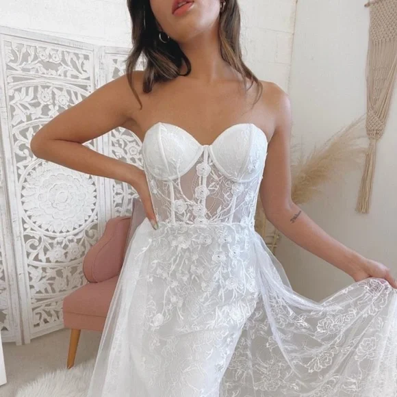 NWOT Lulus Luxe Elegance White Lace Embroidered Rhinestone Strapless Maxi Dress - Picture 3 of 17